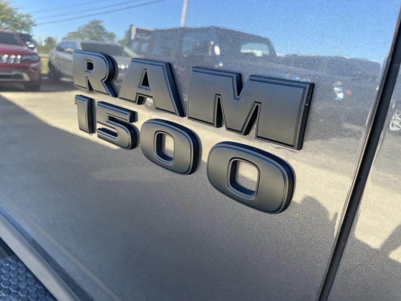 RAM 1500 4WD Crew Cab 140.5" Sport 2018