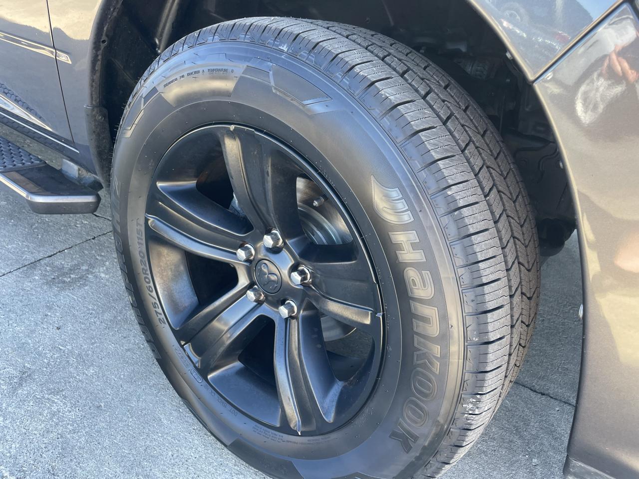 RAM 1500 4WD Crew Cab 140.5" Sport 2018