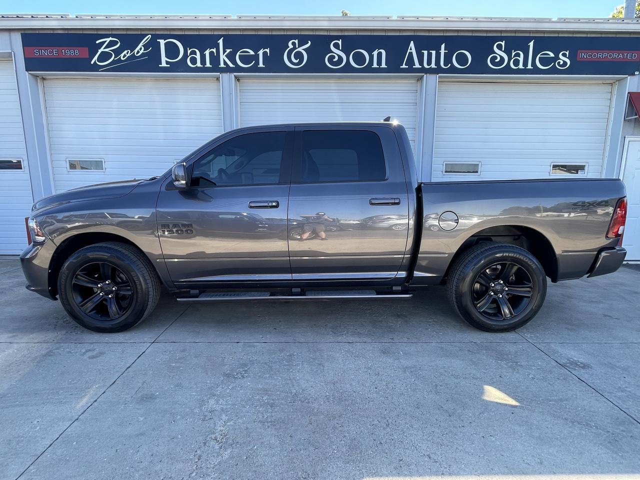 RAM 1500 4WD Crew Cab 140.5" Sport 2018