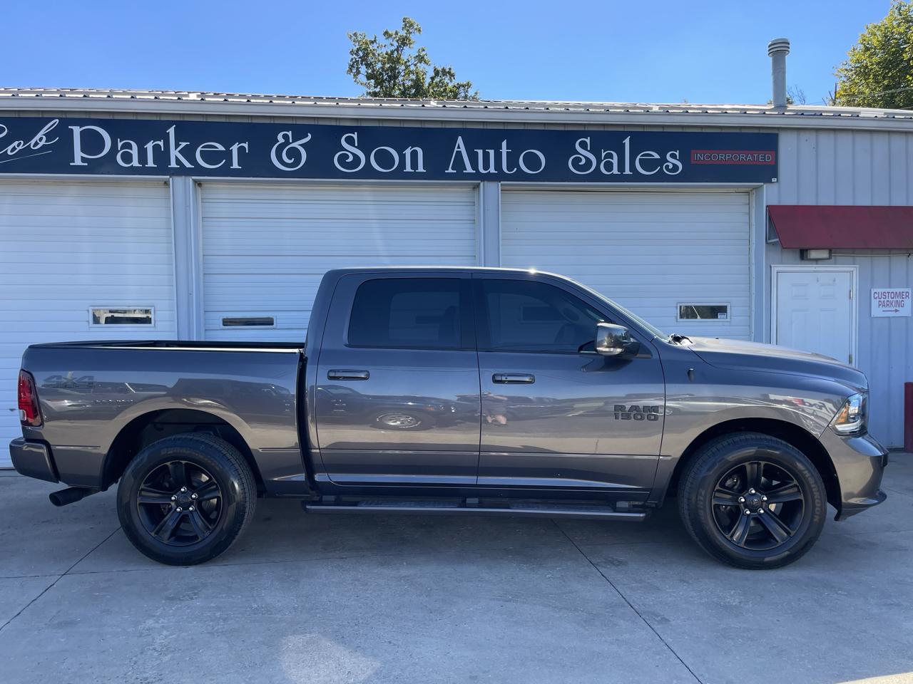 RAM 1500 4WD Crew Cab 140.5" Sport 2018