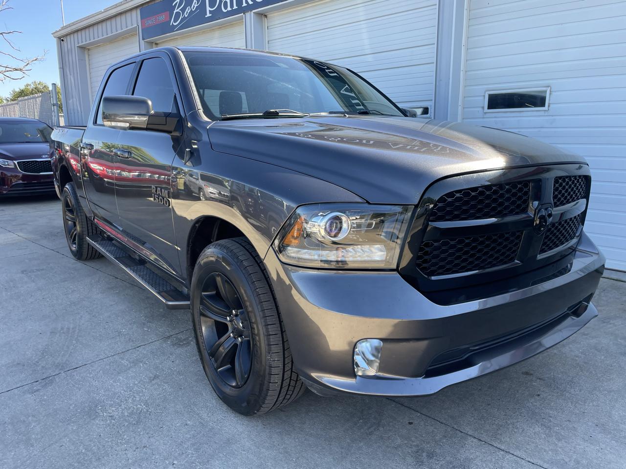 RAM 1500 4WD Crew Cab 140.5" Sport 2018