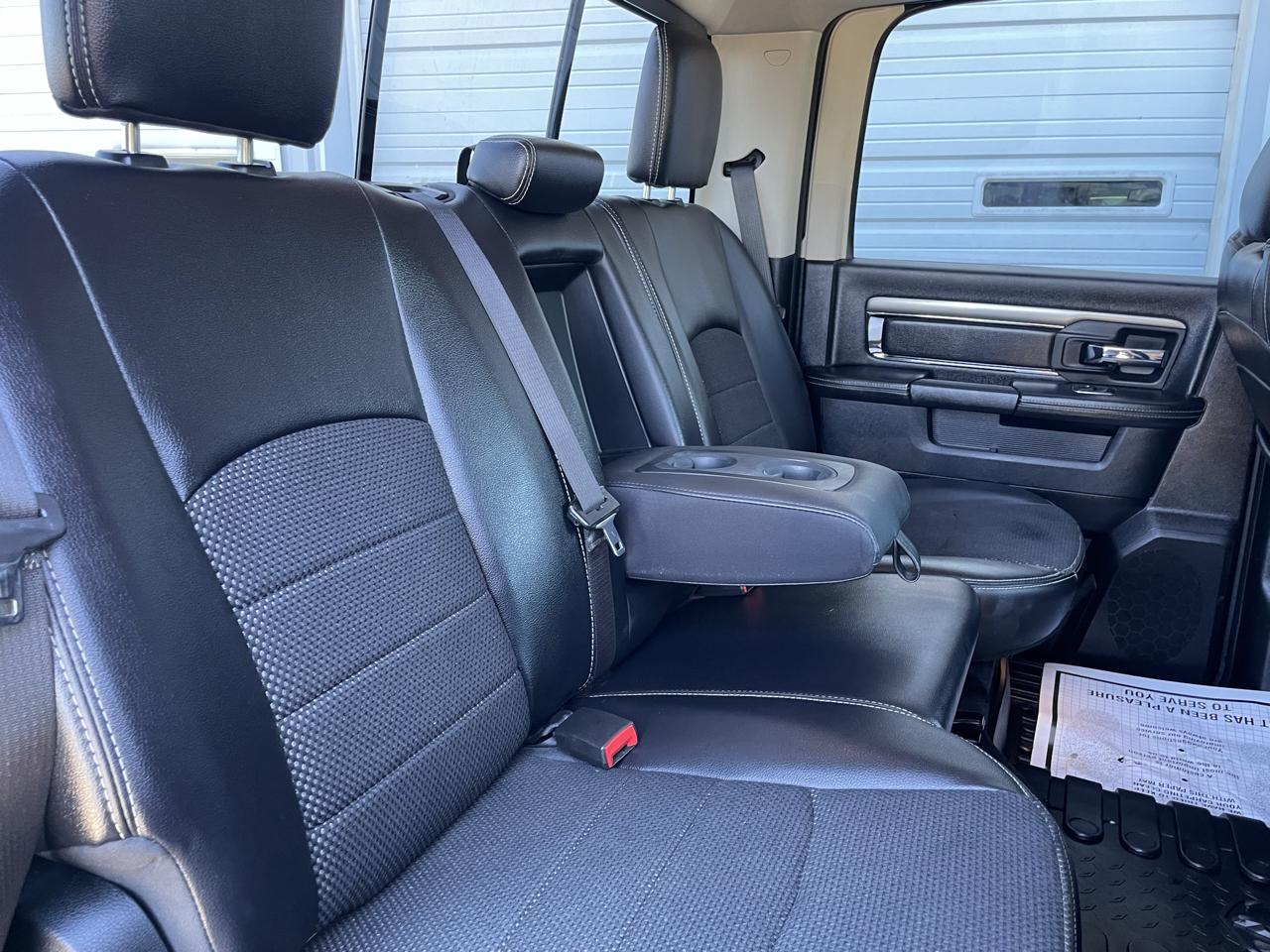 RAM 1500 4WD Crew Cab 140.5" Sport 2018