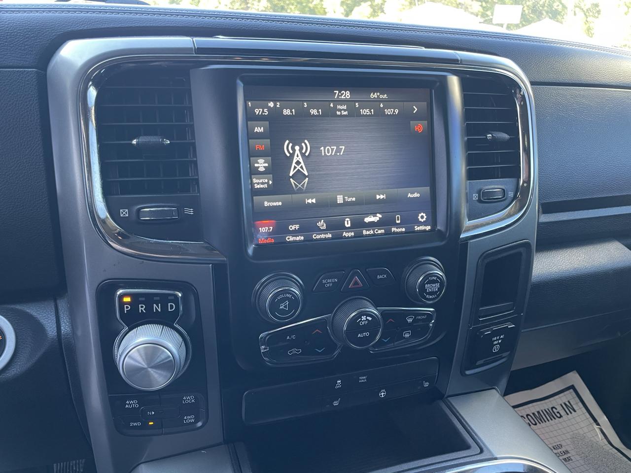 RAM 1500 4WD Crew Cab 140.5" Sport 2018