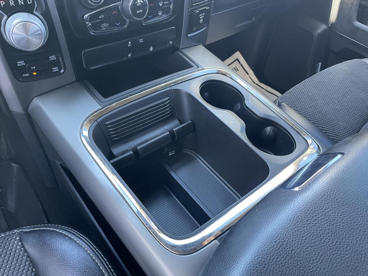 RAM 1500 4WD Crew Cab 140.5" Sport 2018