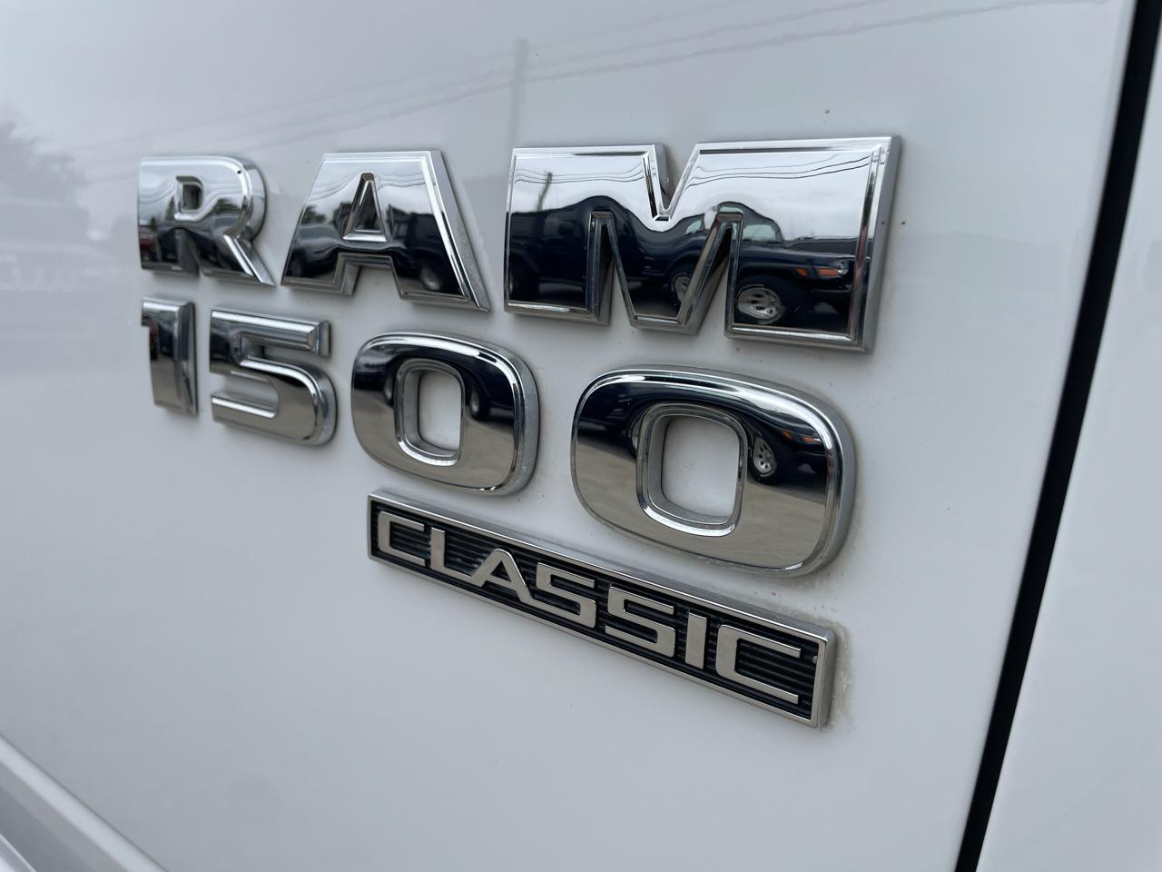 RAM 1500 Classic Tradesman Quad Cab 4WD 2022