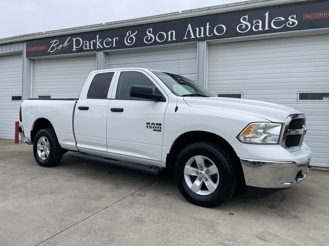 RAM 1500 Classic Tradesman Quad Cab 4WD 2022