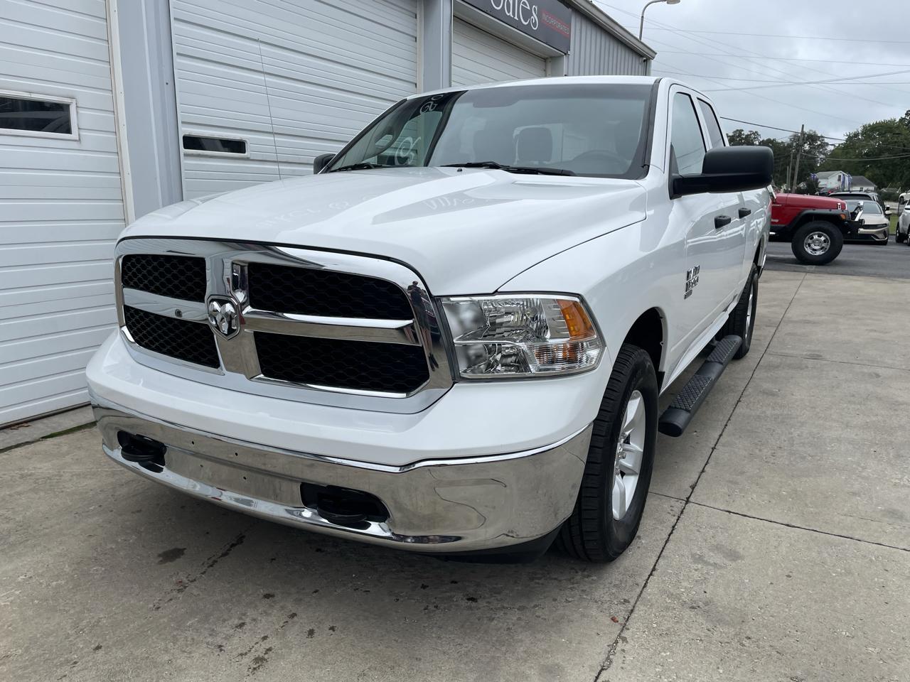 RAM 1500 Classic Tradesman Quad Cab 4WD 2022