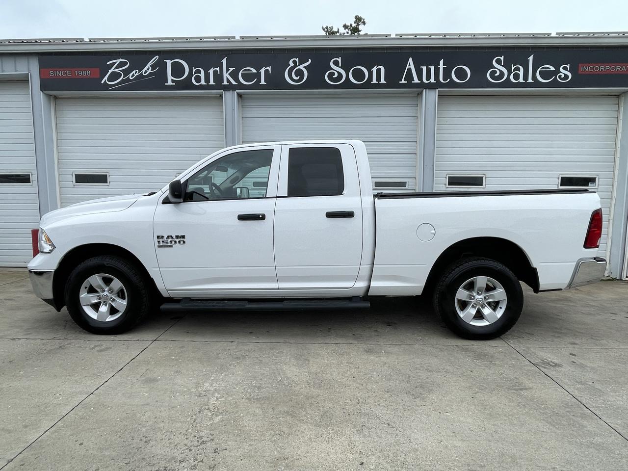 RAM 1500 Classic Tradesman Quad Cab 4WD 2022