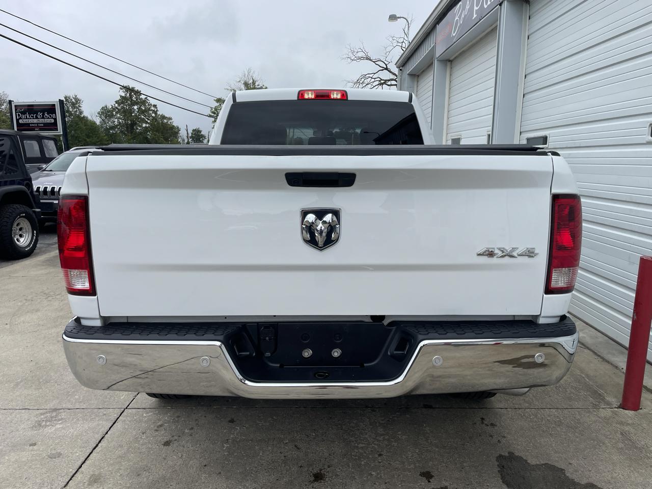 RAM 1500 Classic Tradesman Quad Cab 4WD 2022
