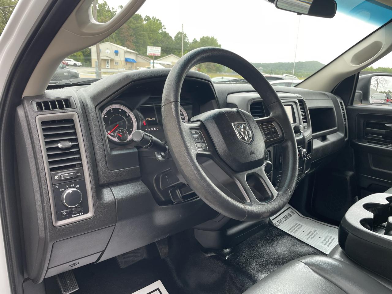 RAM 1500 Classic Tradesman Quad Cab 4WD 2022