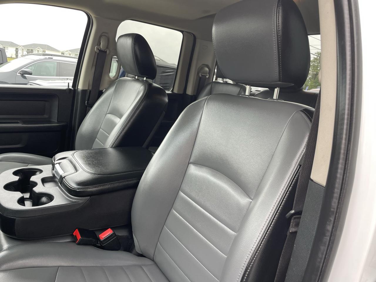 RAM 1500 Classic Tradesman Quad Cab 4WD 2022
