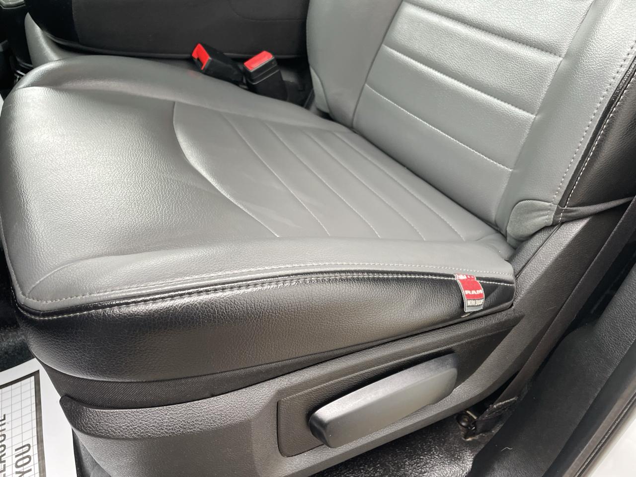RAM 1500 Classic Tradesman Quad Cab 4WD 2022