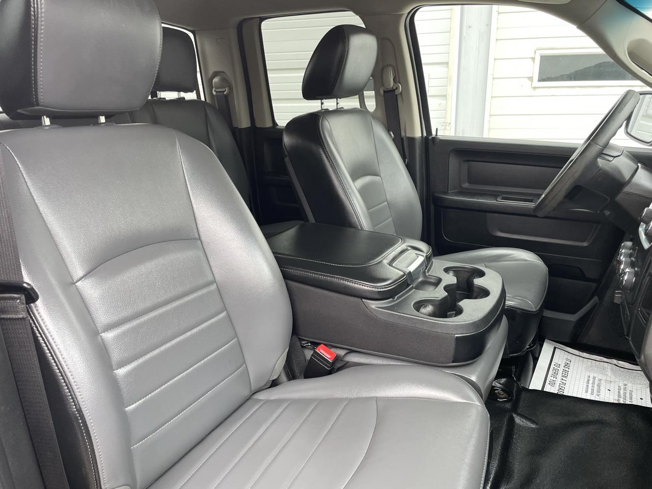 RAM 1500 Classic Tradesman Quad Cab 4WD 2022