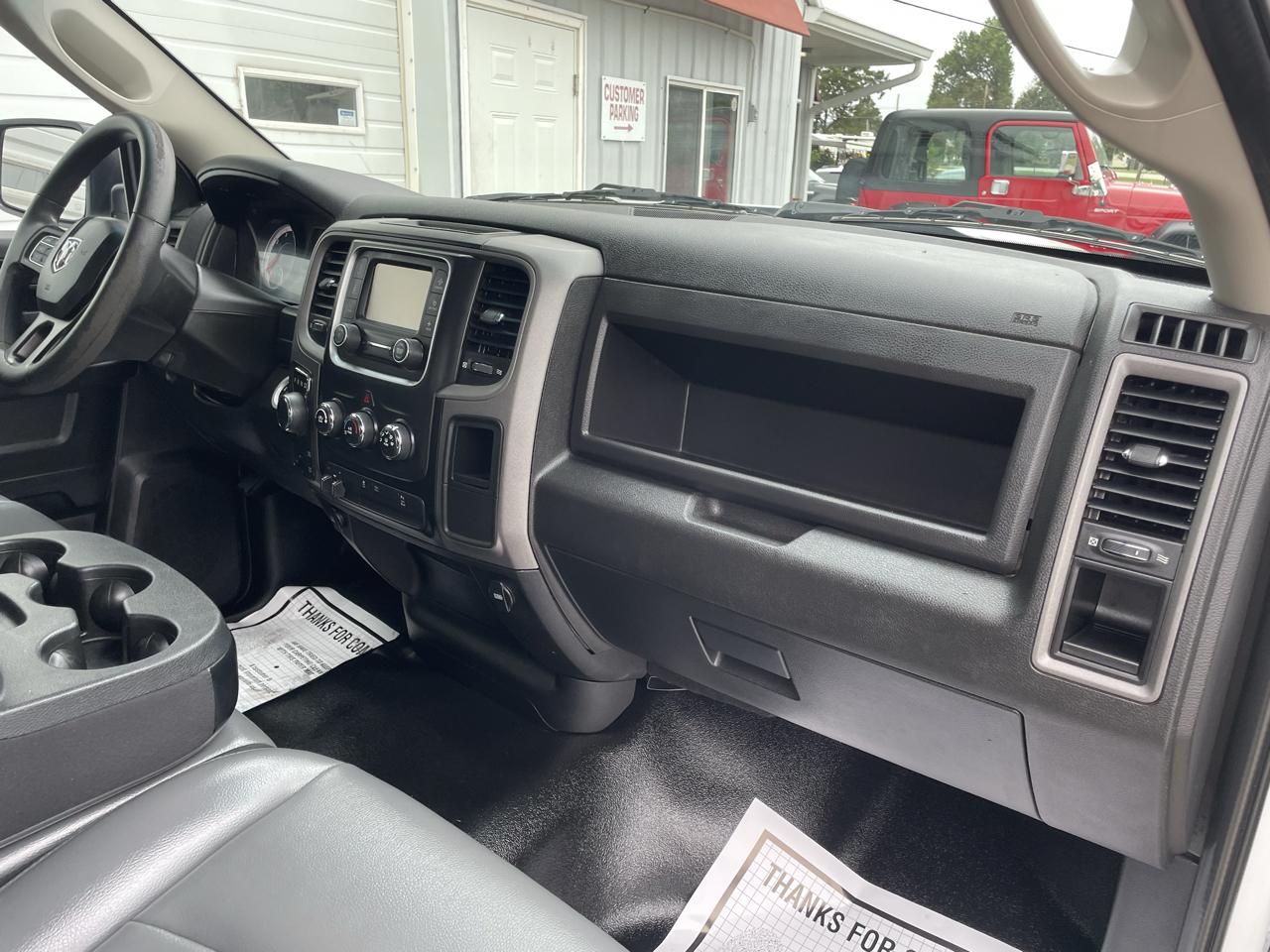 RAM 1500 Classic Tradesman Quad Cab 4WD 2022
