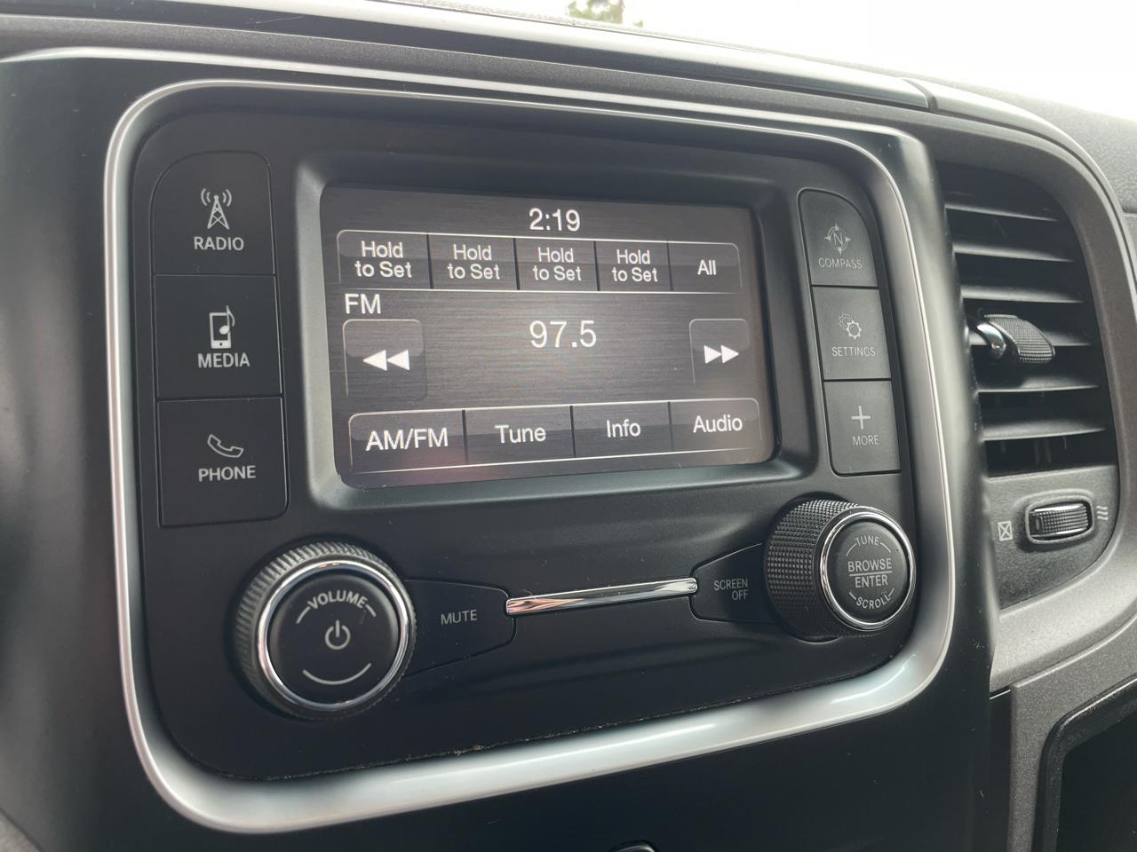 RAM 1500 Classic Tradesman Quad Cab 4WD 2022