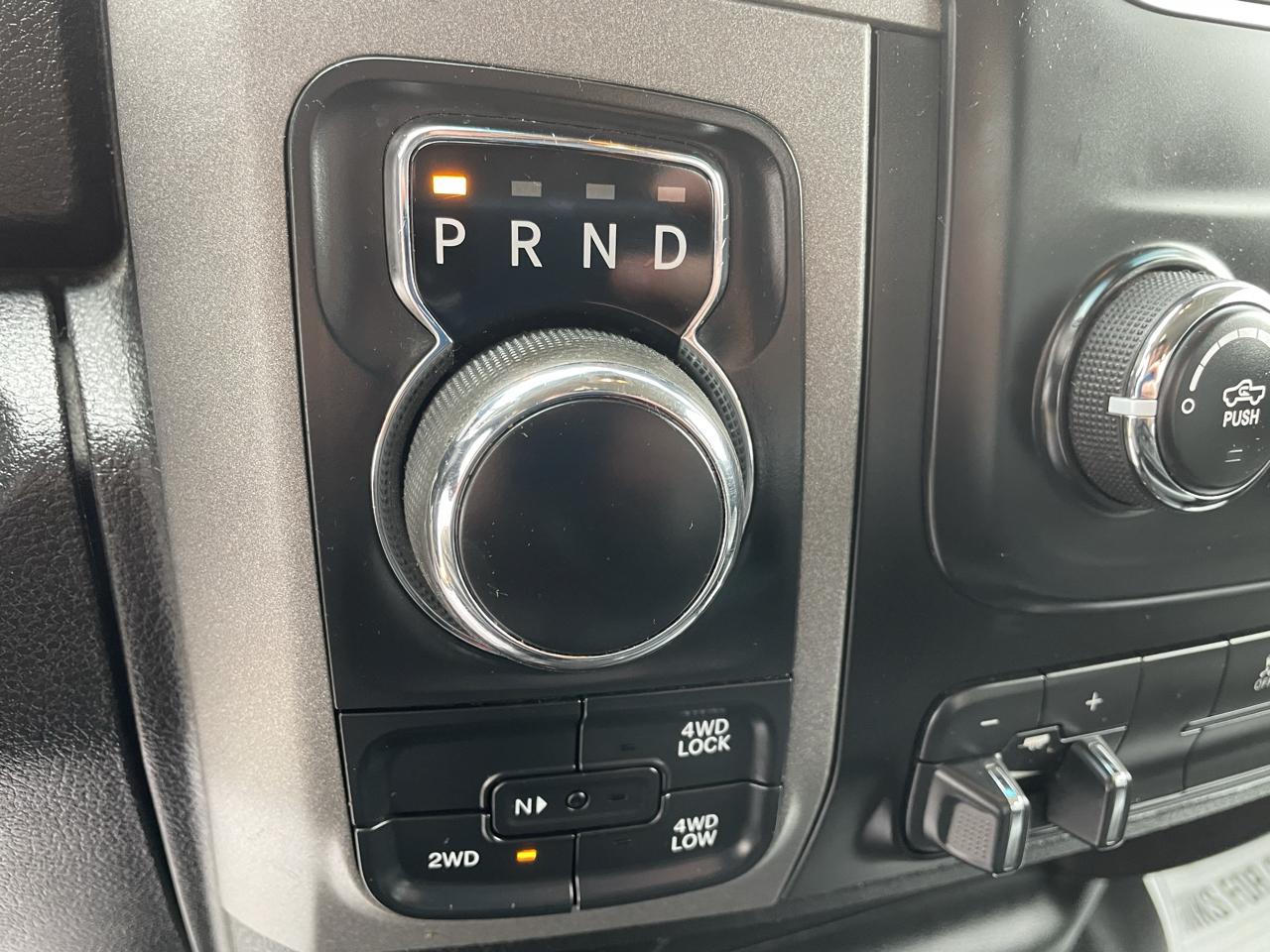 RAM 1500 Classic Tradesman Quad Cab 4WD 2022