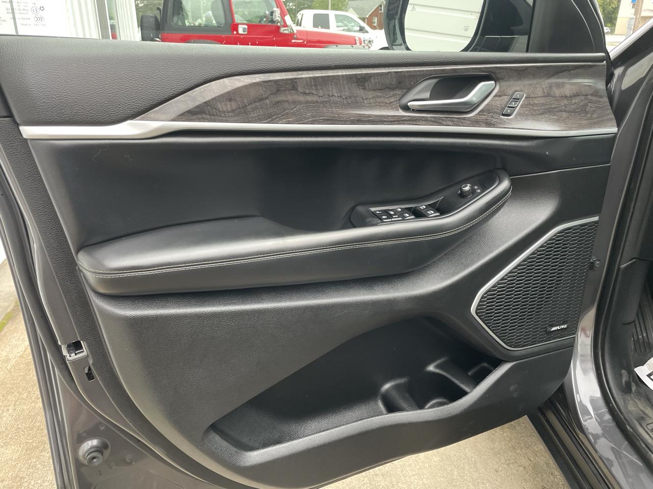 Jeep Grand Cherokee L Limited 4WD 2022