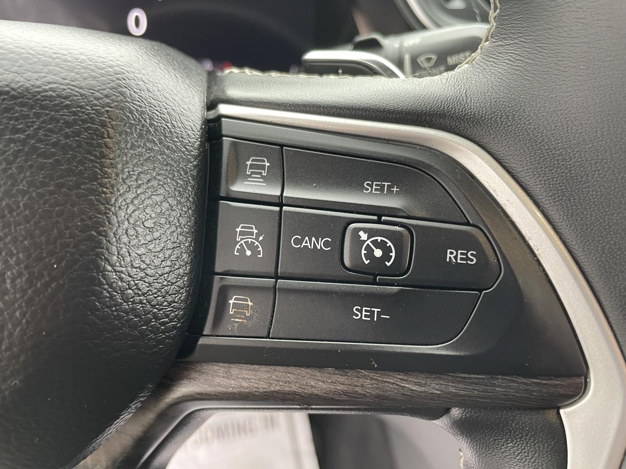 Jeep Grand Cherokee L Limited 4WD 2022