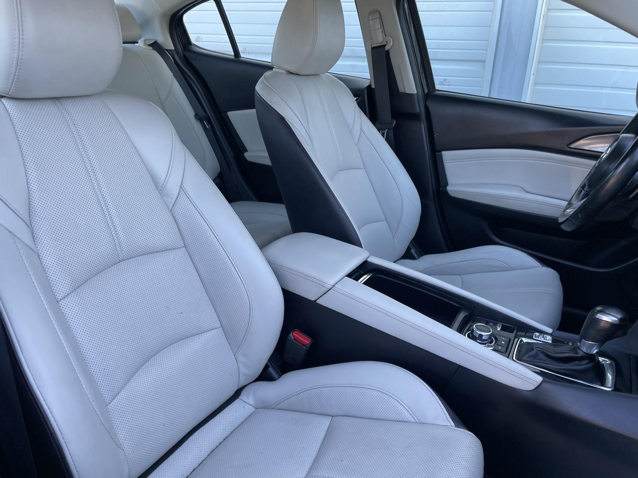 Mazda MAZDA3 s Grand Touring AT 5-Door 2017
