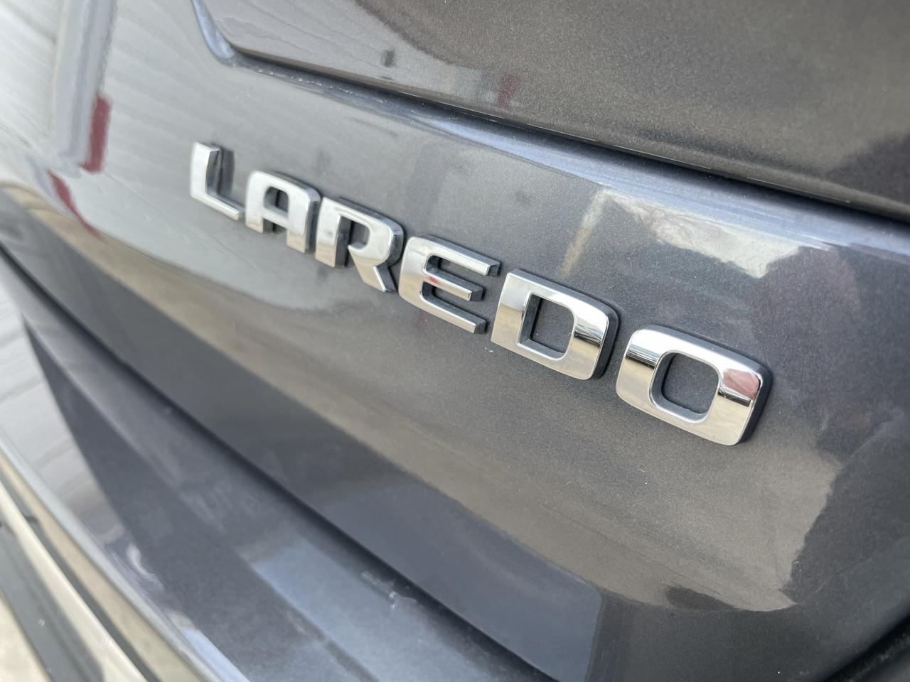 Jeep Grand Cherokee Laredo 4WD 2023