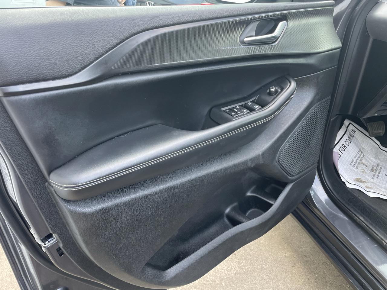 Jeep Grand Cherokee Laredo 4WD 2023