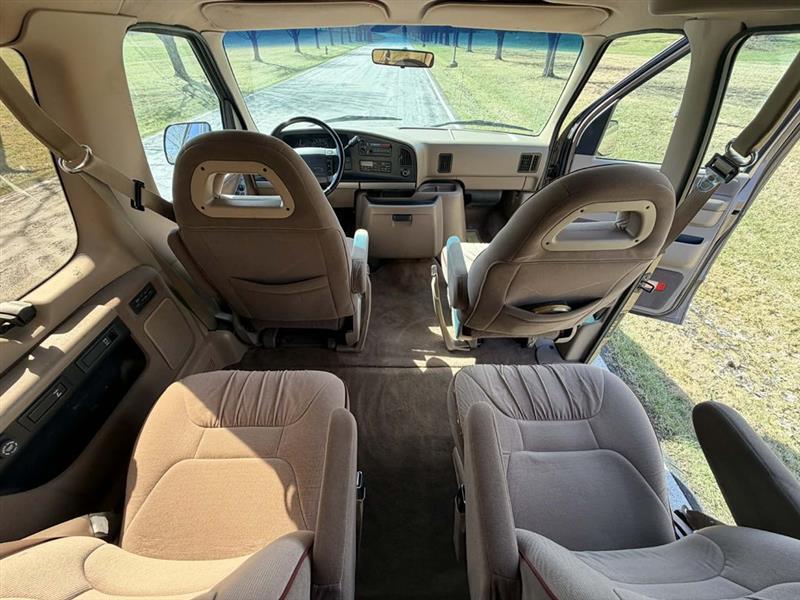 Ford Club Wagon  1994