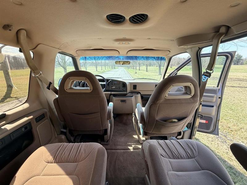 Ford Club Wagon  1994