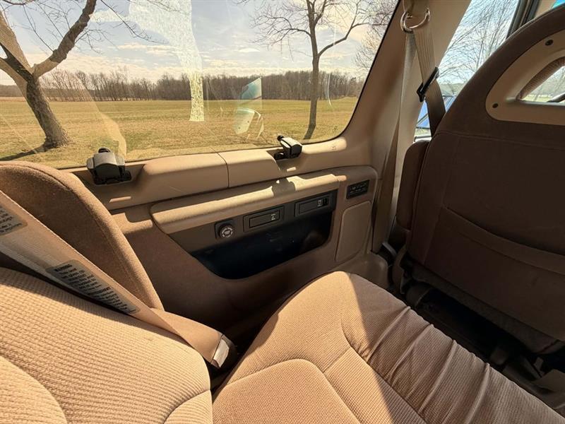 Ford Club Wagon  1994