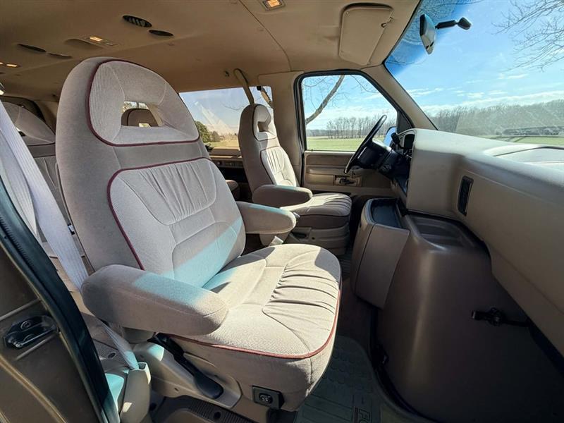 Ford Club Wagon  1994