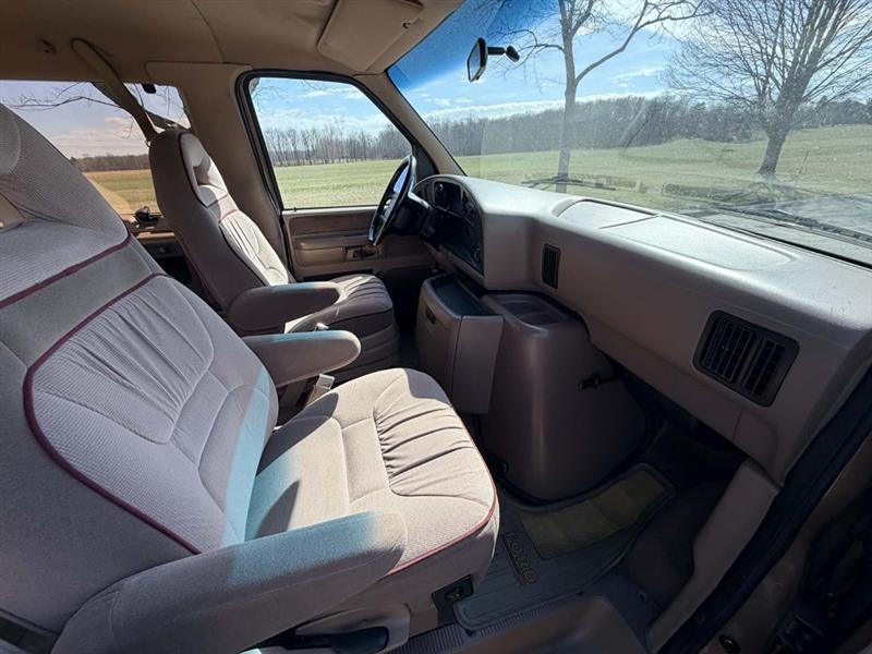 Ford Club Wagon  1994