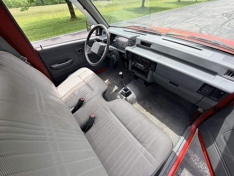 1990 Mitsubishi Mighty Max / S - Photo 12