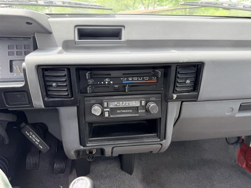 1990 Mitsubishi Mighty Max / S - Photo 15