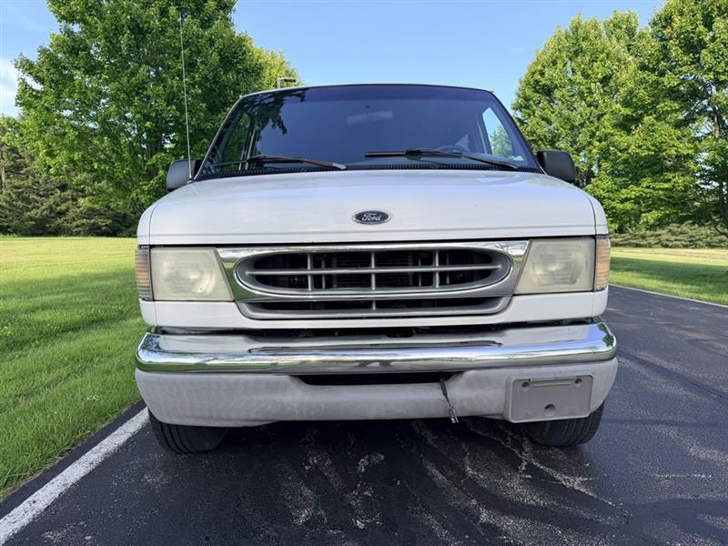 Ford Econoline  2000