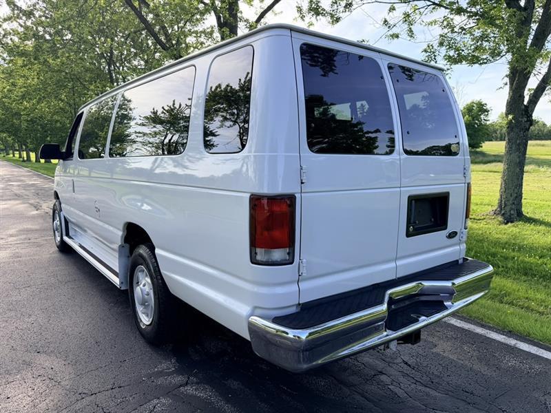 Ford Econoline  2000