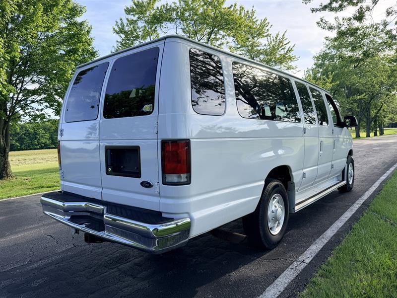 Ford Econoline  2000