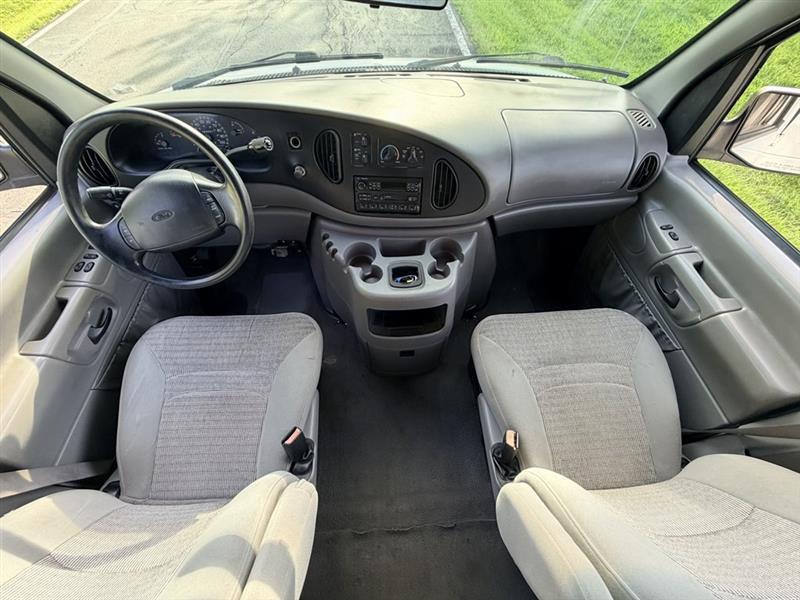 Ford Econoline  2000