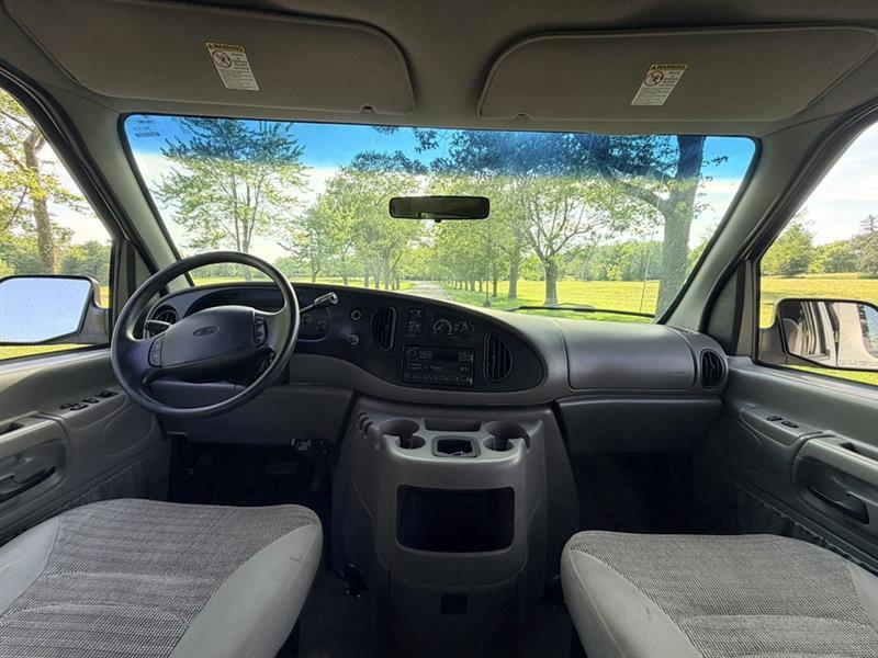 Ford Econoline  2000