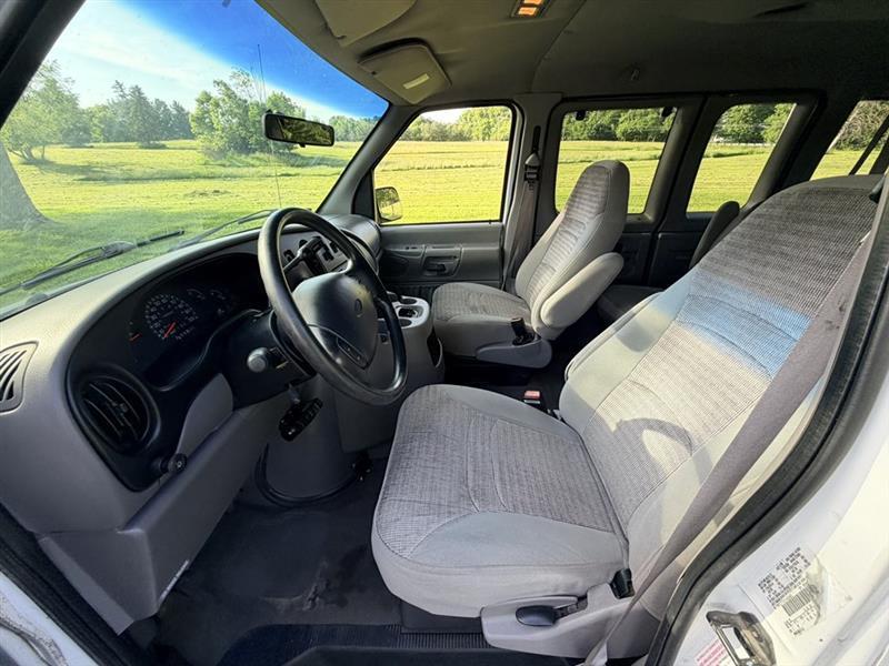 Ford Econoline  2000