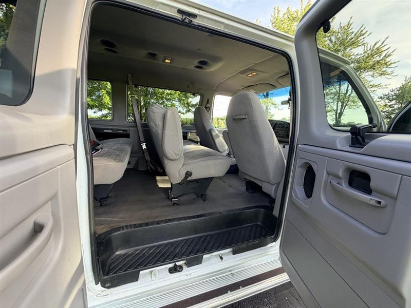 Ford Econoline  2000