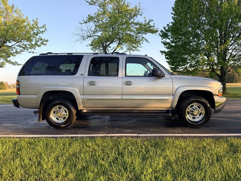 Chevrolet Suburban  2004