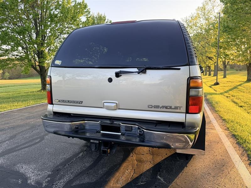 Chevrolet Suburban  2004
