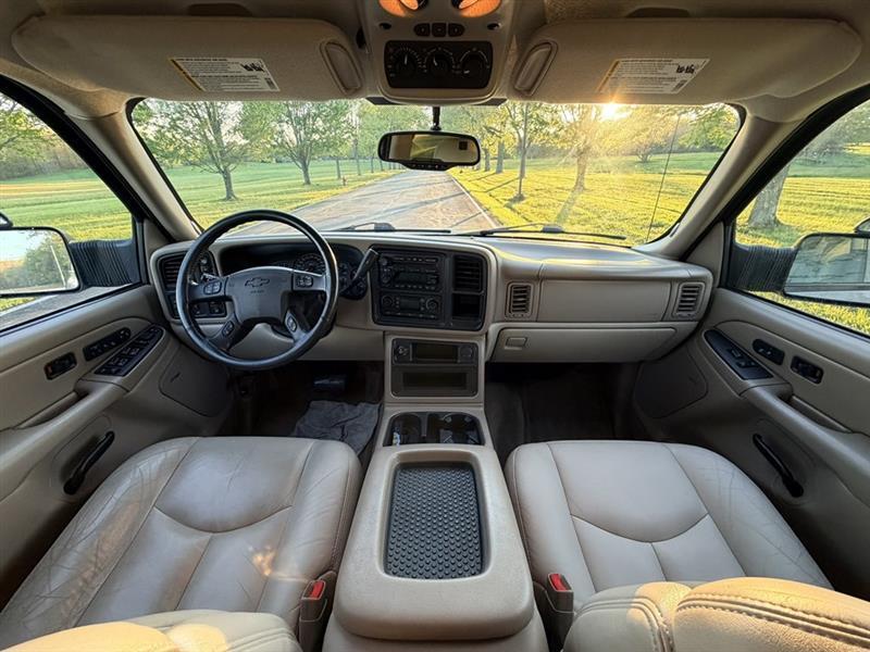 Chevrolet Suburban  2004