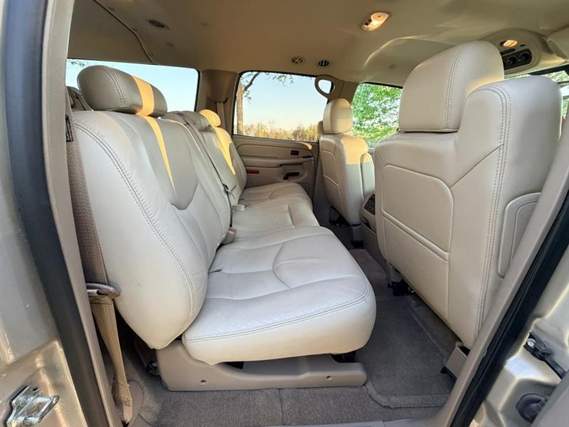 Chevrolet Suburban  2004