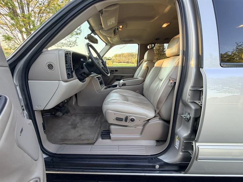 Chevrolet Suburban  2004