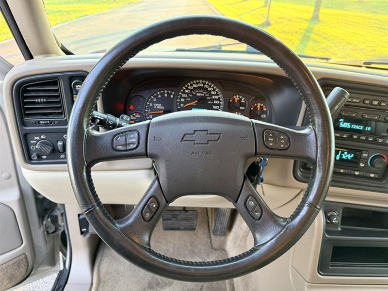 Chevrolet Suburban  2004