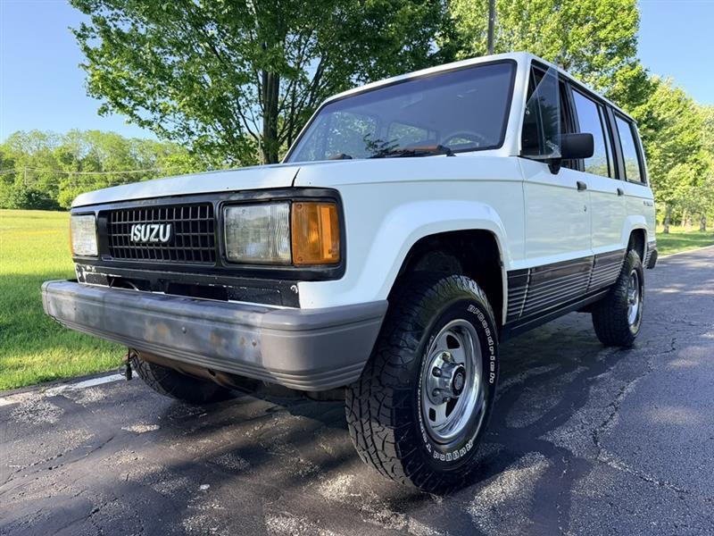 Isuzu Trooper  1990