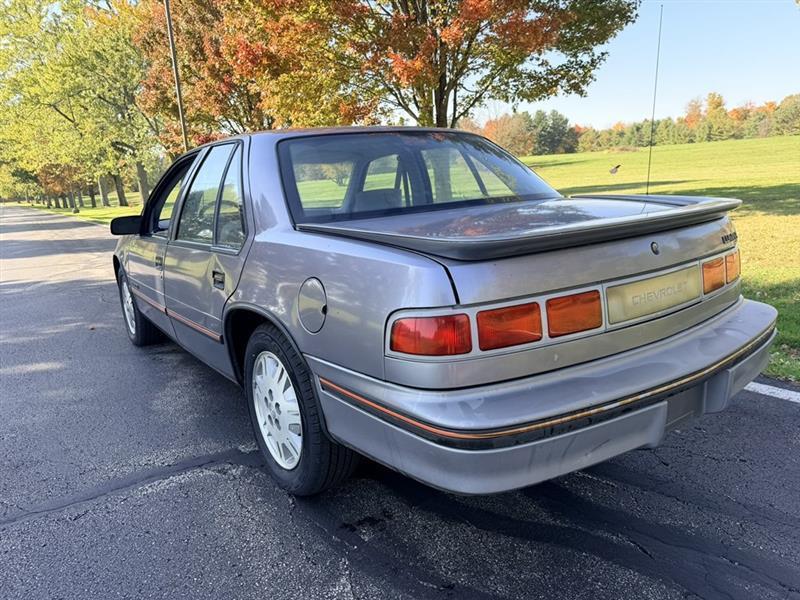 Chevrolet Lumina  1990