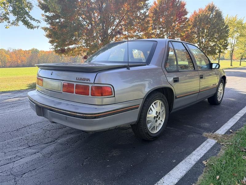 Chevrolet Lumina  1990