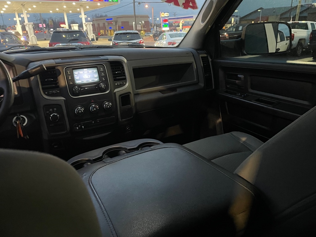 RAM 1500 Tradesman Crew Cab SWB 4WD 2014