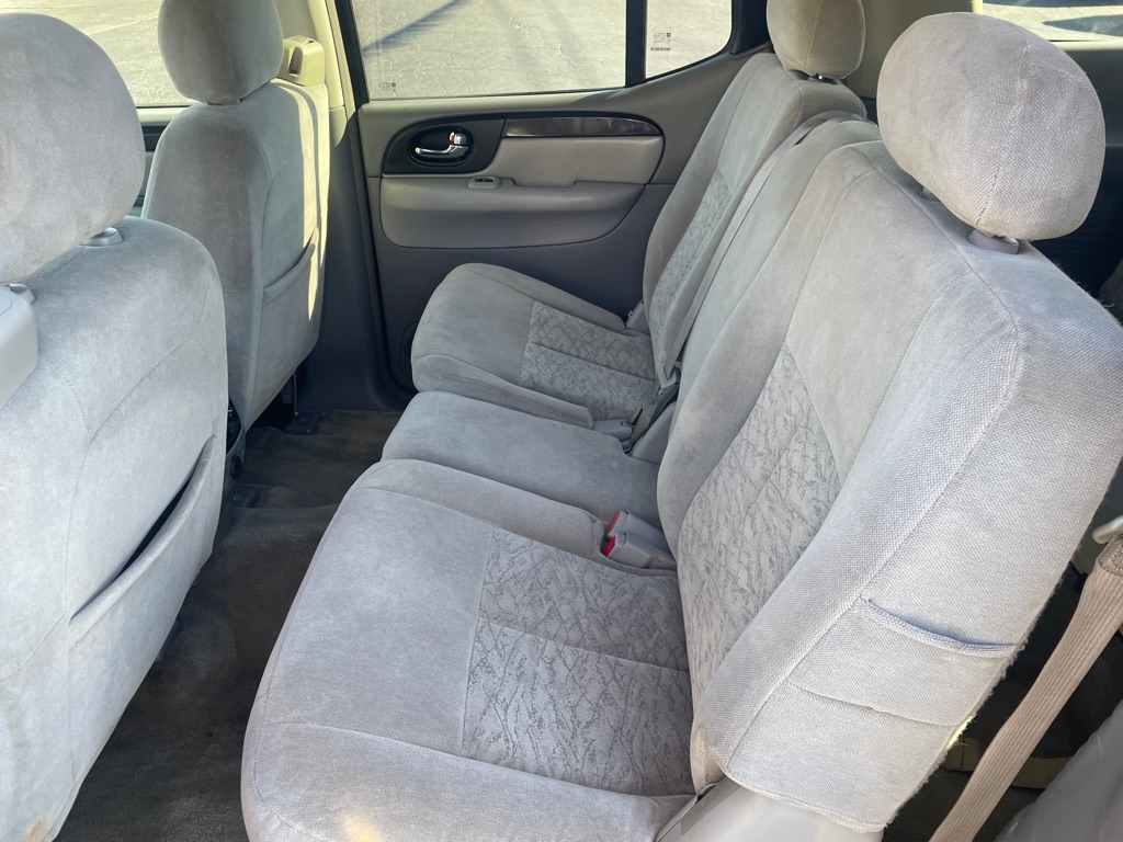 GMC Envoy XL SLE 4WD 2005